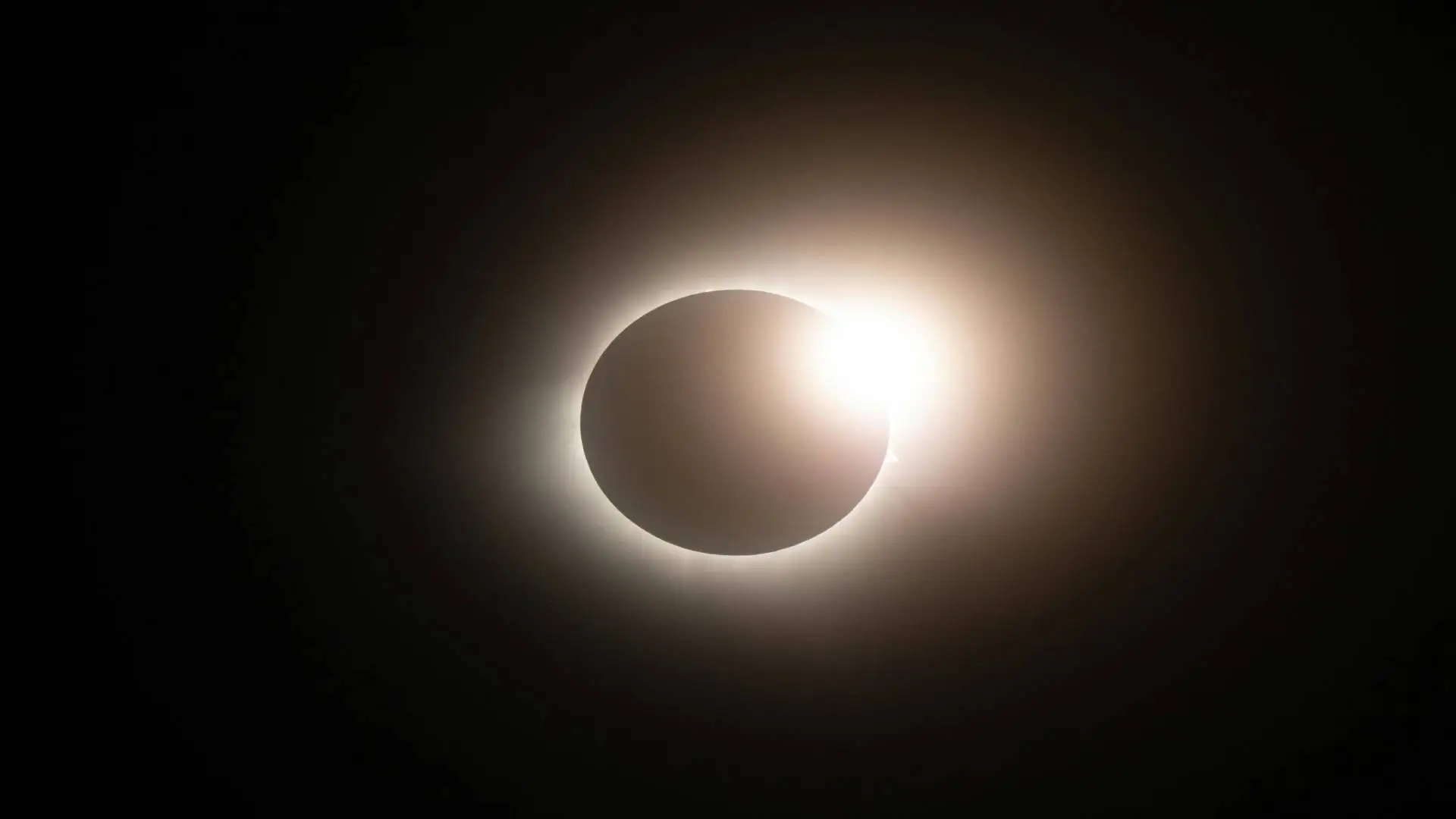 Imaginea unui eclipse de soare